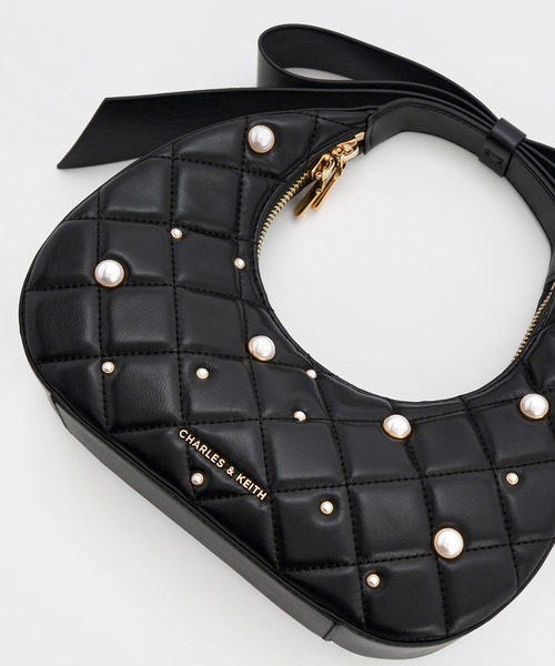 Janie ジェイニー キルトパールエンベリッシュドボウハンドル