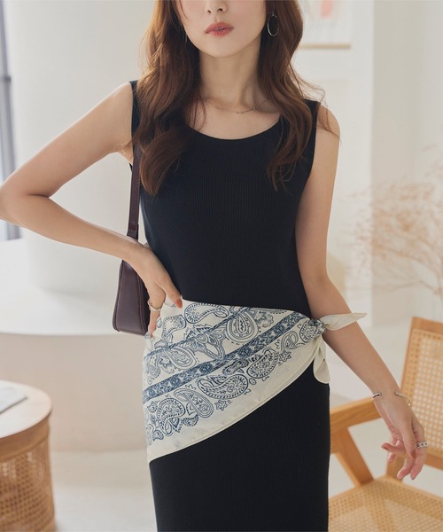 KOBE LETTUCE(コウベレタス)の「70×70サイズ 大判スカーフ(バンダナ/スカーフ・レディース・ホワイト系1/ホワイト系/オレンジ系/ブルー系/ブラック系・FREE)」の7枚目の写真