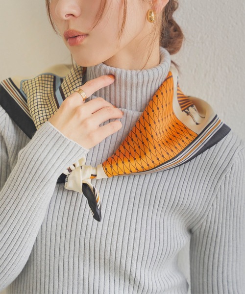 KOBE LETTUCE(コウベレタス)の「70×70サイズ 大判スカーフ(バンダナ/スカーフ・レディース・ホワイト系1/ホワイト系/オレンジ系/ブルー系/ブラック系・FREE)」の12枚目の写真