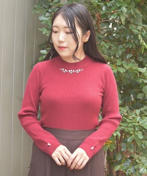 axes femme（アクシーズファム）の「ランダムビジュー装飾ニット（ニット/セーター・レディース・ブラック/ワイン/ラベンダー/ホワイト・FREE）」の4枚目の写真