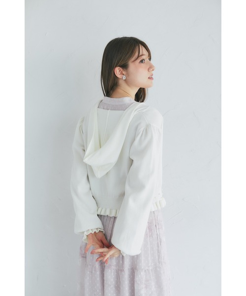 tocco closet(トッコ クローゼット)の「パール&フリル付きラメ入りニットパーカー(パーカー・レディース・ブラック/アイボリー・M)」の6枚目の写真