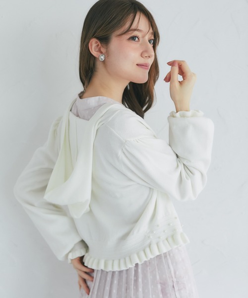 tocco closet(トッコ クローゼット)の「パール&フリル付きラメ入りニットパーカー(パーカー・レディース・ブラック/アイボリー・M)」の7枚目の写真