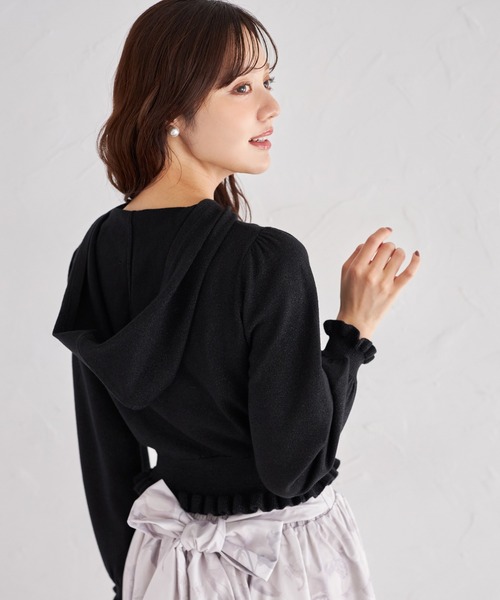 tocco closet(トッコ クローゼット)の「パール&フリル付きラメ入りニットパーカー(パーカー・レディース・ブラック/アイボリー・M)」の11枚目の写真