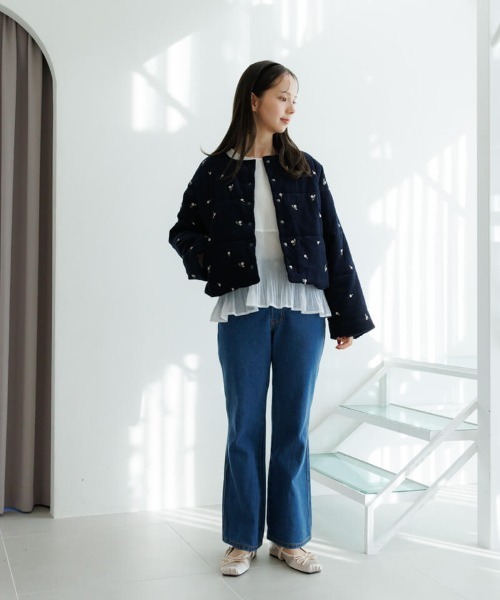 flower（フラワー）の「デイリーフレアデニム（デニムパンツ・レディース・ネイビー/ブルー・SMALL/MEDIUM）」の15枚目の写真