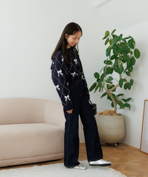 flower（フラワー）の「デイリーフレアデニム（デニムパンツ・レディース・ネイビー/ブルー・SMALL/MEDIUM）」の20枚目の写真