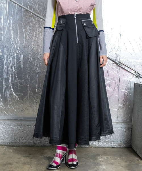 AULA AILA（アウラアイラ）の「【セットアップ着用可】3マテリアルサーキュラーロングスカート（スカート・レディース・ブラック/ベージュ/ネイビー・0/1）」の2枚目の写真