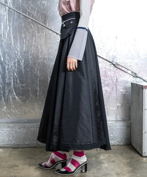 AULA AILA（アウラアイラ）の「【セットアップ着用可】3マテリアルサーキュラーロングスカート（スカート・レディース・ブラック/ベージュ/ネイビー・0/1）」の14枚目の写真