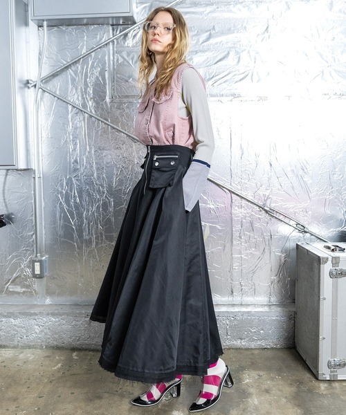 AULA AILA（アウラアイラ）の「【セットアップ着用可】3マテリアルサーキュラーロングスカート（スカート・レディース・ブラック/ベージュ/ネイビー・0/1）」の17枚目の写真