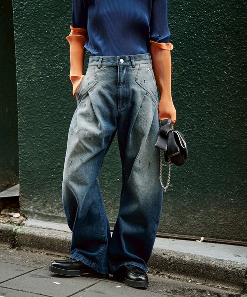 CONZ（コンズ）の「DARK WASH CURVED DENIM（デニムパンツ）」 - WEAR