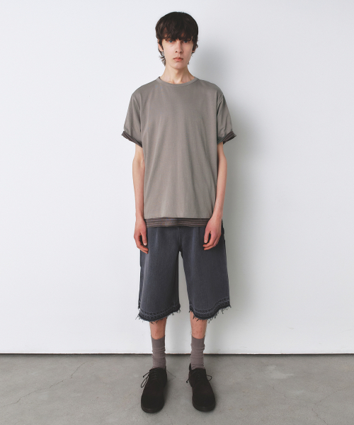INSILENCE(インサイロンス)の「ライトウェイトレギュラーフィットTシャツ WORN GREY(Tシャツ/カットソー・レディース・その他・MEDIUM/LARGE/SMALL)」の2枚目の写真