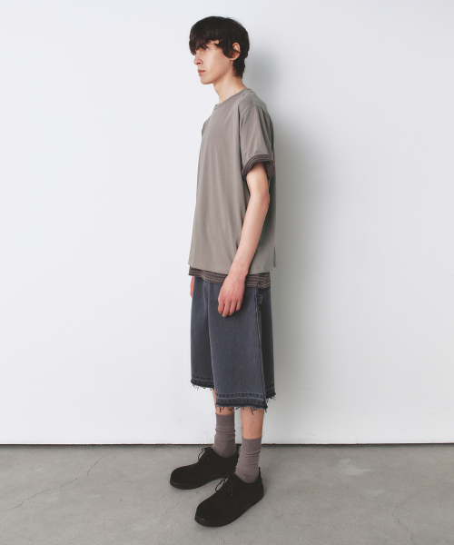 INSILENCE(インサイロンス)の「ライトウェイトレギュラーフィットTシャツ WORN GREY(Tシャツ/カットソー・レディース・その他・MEDIUM/LARGE/SMALL)」の3枚目の写真