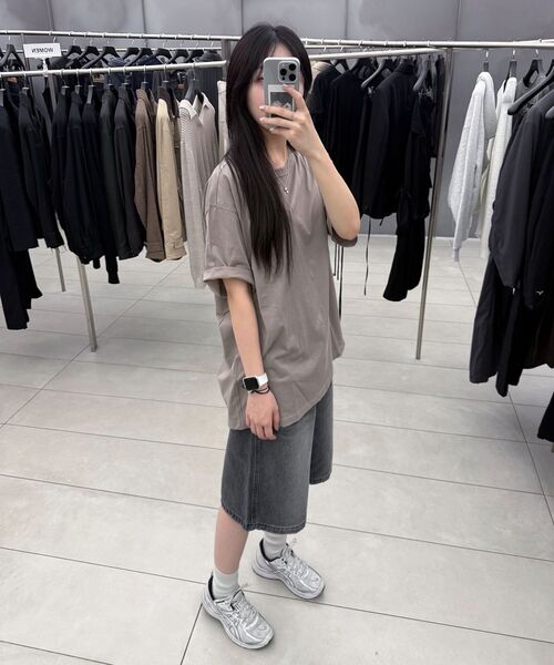 INSILENCE(インサイロンス)の「ライトウェイトレギュラーフィットTシャツ WORN GREY(Tシャツ/カットソー・レディース・その他・MEDIUM/LARGE/SMALL)」の8枚目の写真