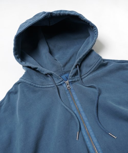 FRIZMWORKS(フリズムワークス)の「OG PIGMENT DYEING HOOD ZIPUP PARKA _ BLUE(パーカー・レディース・その他・LARGE/X-LARGE/SMALL/MEDIUM)」の3枚目の写真