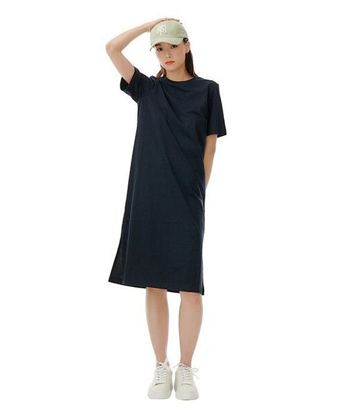 MUSINSA STANDARD WOMAN（ムシンサスタンダードウーマン）の「ウィメンズクルーネックロングTシャツドレス[ネイビー]（ワンピース・レディース・その他・SMALL/MEDIUM/LARGE/X-SMALL）」の7枚目の写真