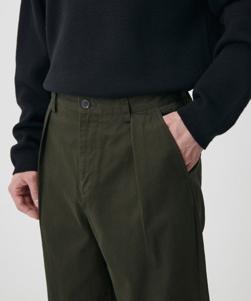 MUSINSA STANDARD（ムシンサスタンダード）の「リバースワンタックレギュラーフィットチノパンツ[カーキ]（その他パンツ・メンズ・その他・40/38/42/36/34/32/30/31/33/26/27/28/29）」の10枚目の写真