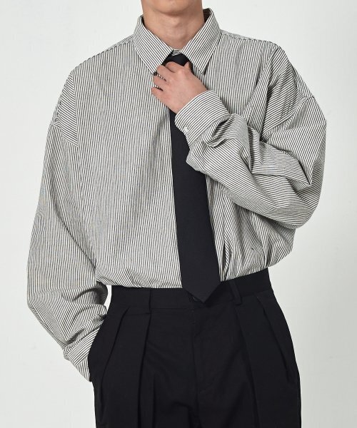 TAKEASY(テイクイージー)の「シティストライプオーバーシャツ(シティブラック)(シャツ/ブラウス・メンズ・その他・MEDIUM/LARGE/SMALL)」の2枚目の写真