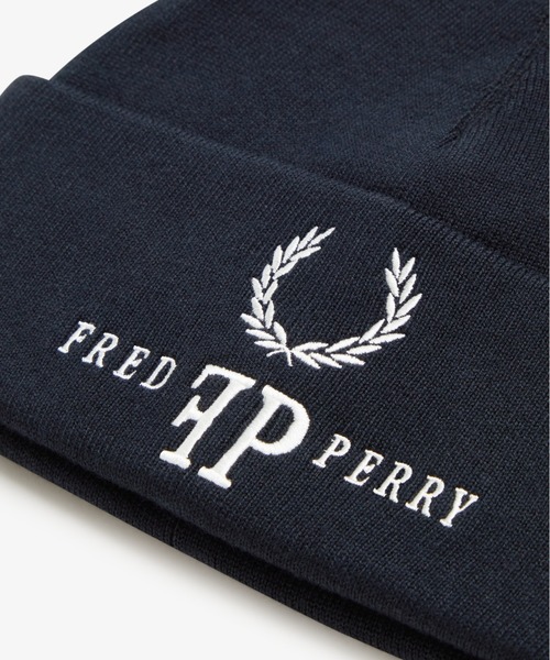 FRED PERRY（フレッドペリー）の「【ZOZO限定】Monogram Beanie／ブランドロゴモノグラムビーニー（ニットキャップ/ビーニー・メンズ・ネイビー・ONE SIZE）」の14枚目の写真