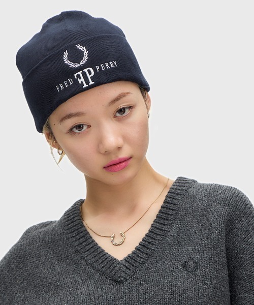 FRED PERRY（フレッドペリー）の「【ZOZO限定】Monogram Beanie／ブランドロゴモノグラムビーニー（ニットキャップ/ビーニー・メンズ・ネイビー・ONE SIZE）」の6枚目の写真
