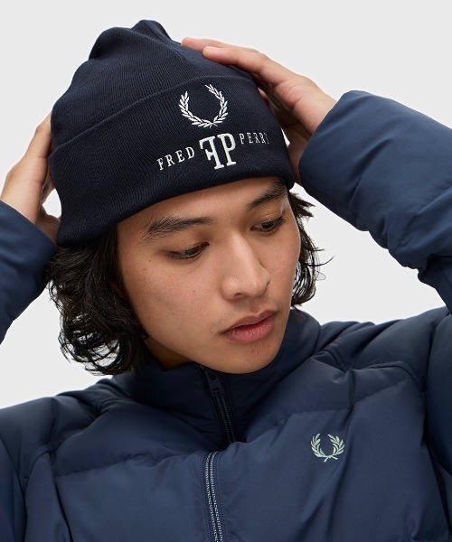 FRED PERRY（フレッドペリー）の「【ZOZO限定】Monogram Beanie／ブランドロゴモノグラムビーニー（ニットキャップ/ビーニー・メンズ・ネイビー・ONE SIZE）」の8枚目の写真