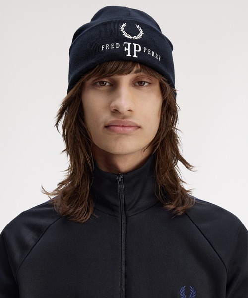 FRED PERRY（フレッドペリー）の「【ZOZO限定】Monogram Beanie／ブランドロゴモノグラムビーニー（ニットキャップ/ビーニー・メンズ・ネイビー・ONE SIZE）」の10枚目の写真