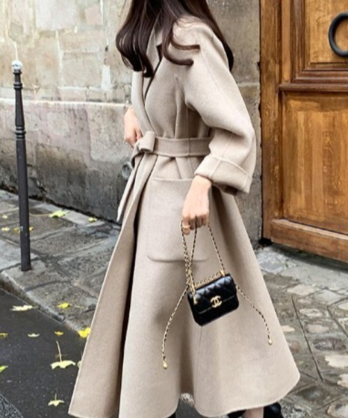 emi+（エミプラス）の「ウエストマックロングチェスターコート（チェスターコート・レディース・ブラック/ベージュ・FREE）」の9枚目の写真