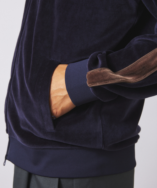 PUMA（プーマ）の「《WEB限定》PUMA / プーマ 別注 ”T7” ベロア トラックジャケット（その他トップス・メンズ・ネイビー・LARGE/X-LARGE）」の21枚目の写真