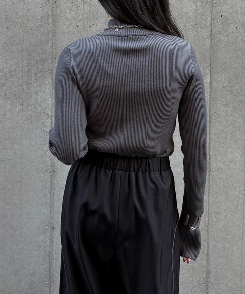 &g'aime(アンジェム)の「【&g'aime 】ベーシックリブタートルニット Basic Rib Turtleneck Knit(ニット/セーター・レディース・ブラック/ホワイト/チャコールグレー/ブルー・FREE)」の21枚目の写真