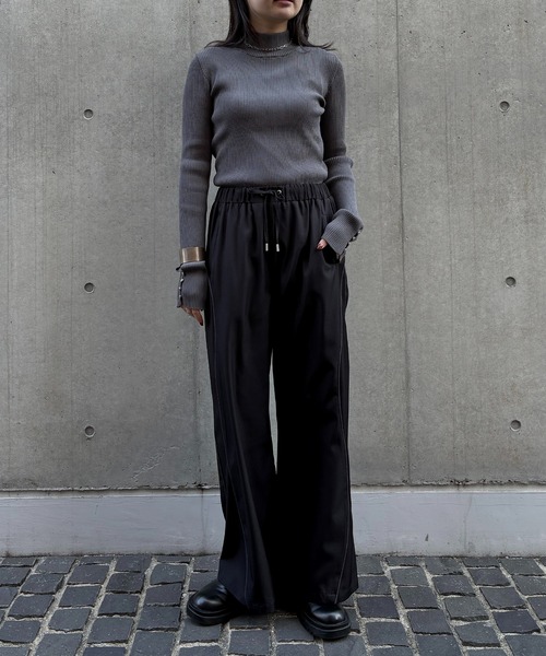 &g'aime(アンジェム)の「【&g'aime 】ベーシックリブタートルニット Basic Rib Turtleneck Knit(ニット/セーター・レディース・ブラック/ホワイト/チャコールグレー/ブルー・FREE)」の12枚目の写真