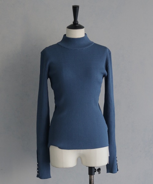 &g'aime(アンジェム)の「【&g'aime 】ベーシックリブタートルニット Basic Rib Turtleneck Knit(ニット/セーター・レディース・ブラック/ホワイト/チャコールグレー/ブルー・FREE)」の16枚目の写真