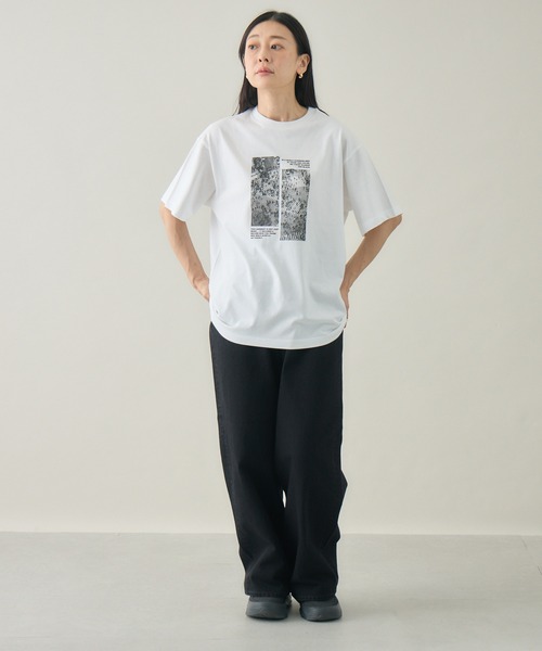 kuros'(クロス)の「【kuros'オリジナル】CROWD GRAPHIC TEE ユニセックス 綿100%(Tシャツ/カットソー・メンズ・ホワイト/ブラック・MEDIUM/LARGE)」の9枚目の写真