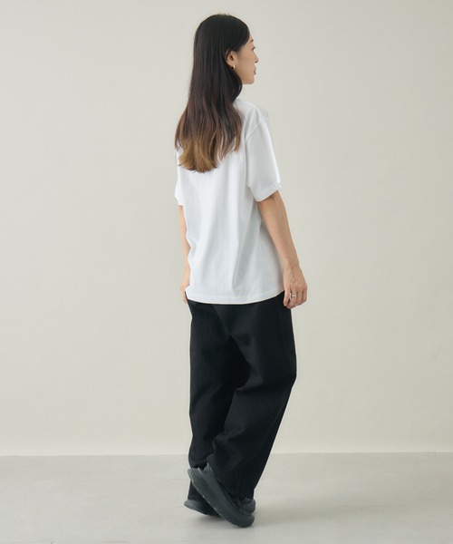 kuros'(クロス)の「【kuros'オリジナル】CROWD GRAPHIC TEE ユニセックス 綿100%(Tシャツ/カットソー・メンズ・ホワイト/ブラック・MEDIUM/LARGE)」の11枚目の写真