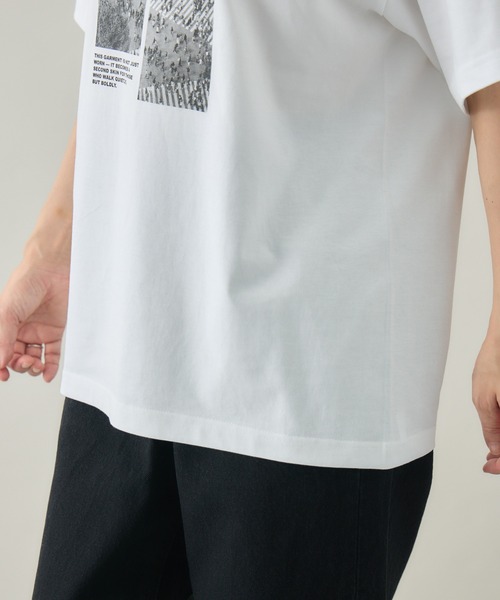 kuros'(クロス)の「【kuros'オリジナル】CROWD GRAPHIC TEE ユニセックス 綿100%(Tシャツ/カットソー・メンズ・ホワイト/ブラック・MEDIUM/LARGE)」の19枚目の写真