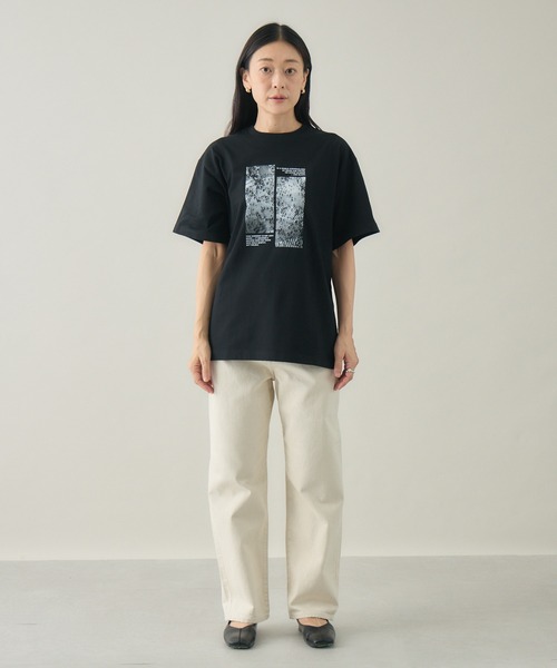 kuros'(クロス)の「【kuros'オリジナル】CROWD GRAPHIC TEE ユニセックス 綿100%(Tシャツ/カットソー・メンズ・ホワイト/ブラック・MEDIUM/LARGE)」の21枚目の写真