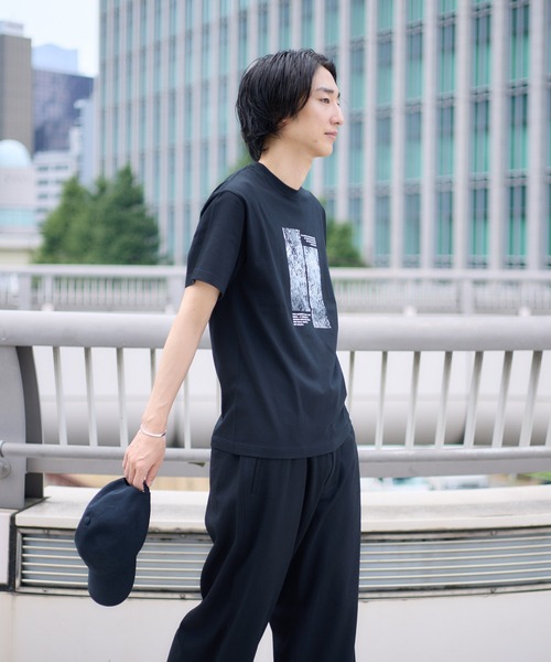 kuros'(クロス)の「【kuros'オリジナル】CROWD GRAPHIC TEE ユニセックス 綿100%(Tシャツ/カットソー・メンズ・ホワイト/ブラック・MEDIUM/LARGE)」の5枚目の写真