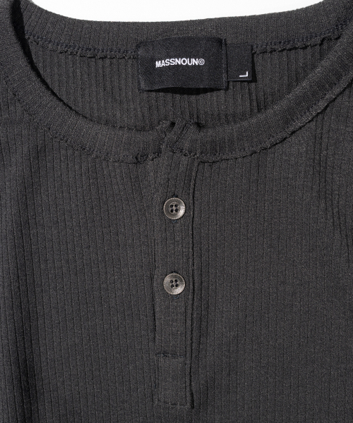 MASSNOUN(マスノウン)の「リブドヘンリーネックロングスリーブ MSILS003-DG(Tシャツ/カットソー・レディース・その他・MEDIUM/LARGE)」の4枚目の写真