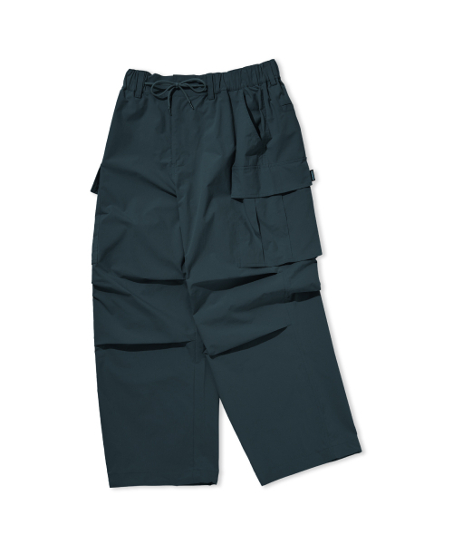 VENHIT(ベンヒット)の「パラスーツ ナイロンカーゴパンツ ネイビー(その他パンツ・レディース・ネイビー・MEDIUM/LARGE/X-LARGE)」の1枚目の写真