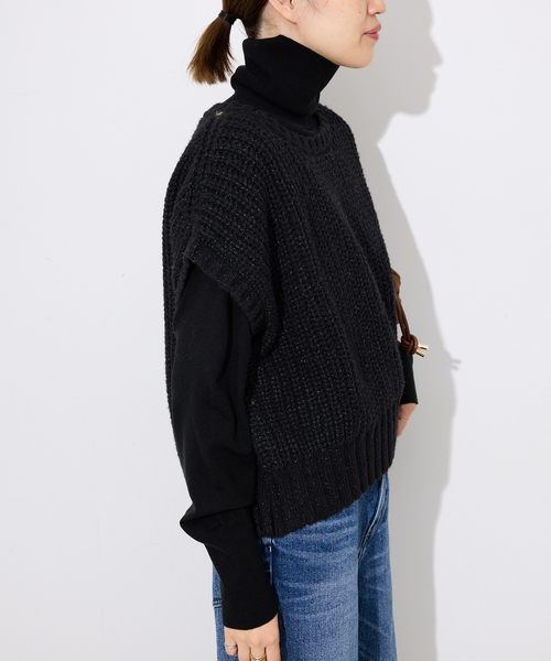 SLOBE IENA(スローブイエナ)の「畦編みコクーンニットベスト(ベスト・レディース・アイボリー/ブラック・FREE)」の5枚目の写真