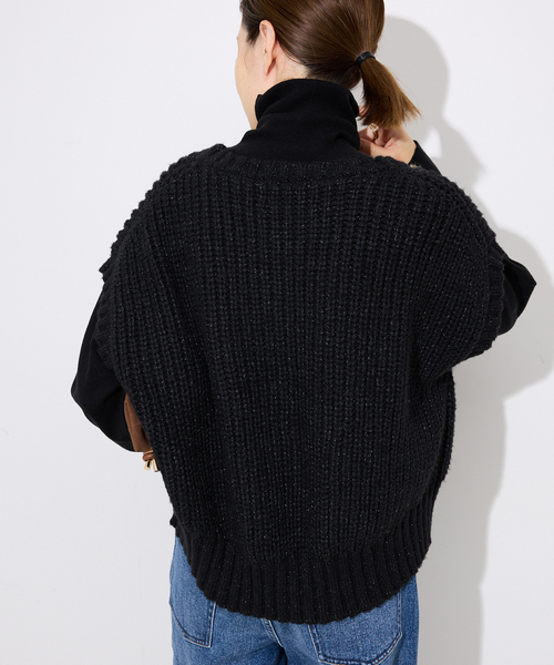 SLOBE IENA(スローブイエナ)の「畦編みコクーンニットベスト(ベスト・レディース・アイボリー/ブラック・FREE)」の6枚目の写真