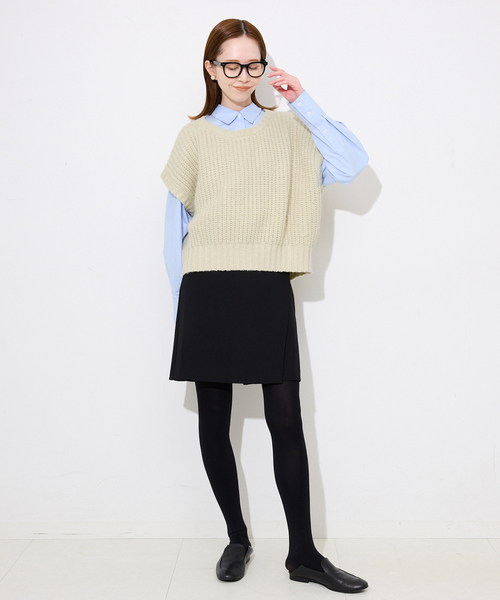 SLOBE IENA(スローブイエナ)の「畦編みコクーンニットベスト(ベスト・レディース・アイボリー/ブラック・FREE)」の8枚目の写真