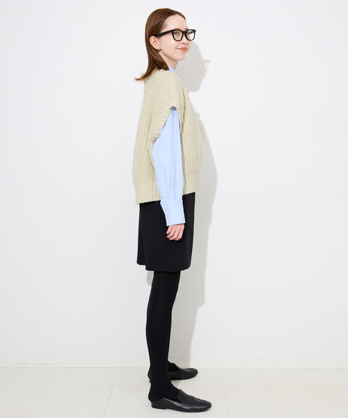 SLOBE IENA(スローブイエナ)の「畦編みコクーンニットベスト(ベスト・レディース・アイボリー/ブラック・FREE)」の9枚目の写真