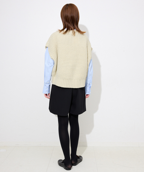 SLOBE IENA(スローブイエナ)の「畦編みコクーンニットベスト(ベスト・レディース・アイボリー/ブラック・FREE)」の10枚目の写真