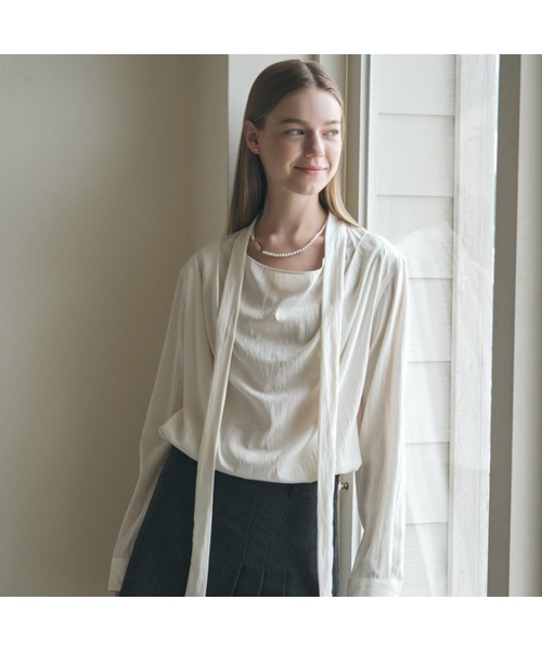 NONLOCAL(ノンローカル)の「Draped Neck Tie Blouse - Cream Yellow(シャツ/ブラウス・レディース・ライトイエロー・FREE)」の1枚目の写真