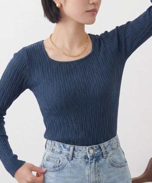 cammie(キャミー)の「Uネックシンプルトップス(Tシャツ/カットソー・レディース・ネイビー/アイボリー/ブラック・F)」の14枚目の写真