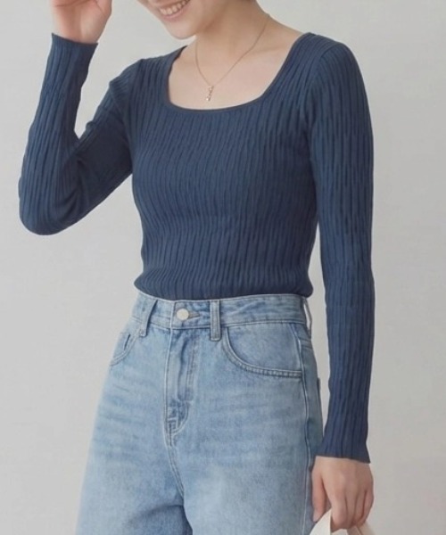 cammie(キャミー)の「Uネックシンプルトップス(Tシャツ/カットソー・レディース・ネイビー/アイボリー/ブラック・F)」の12枚目の写真