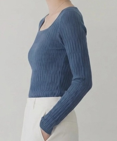 cammie(キャミー)の「Uネックシンプルトップス(Tシャツ/カットソー・レディース・ネイビー/アイボリー/ブラック・F)」の17枚目の写真