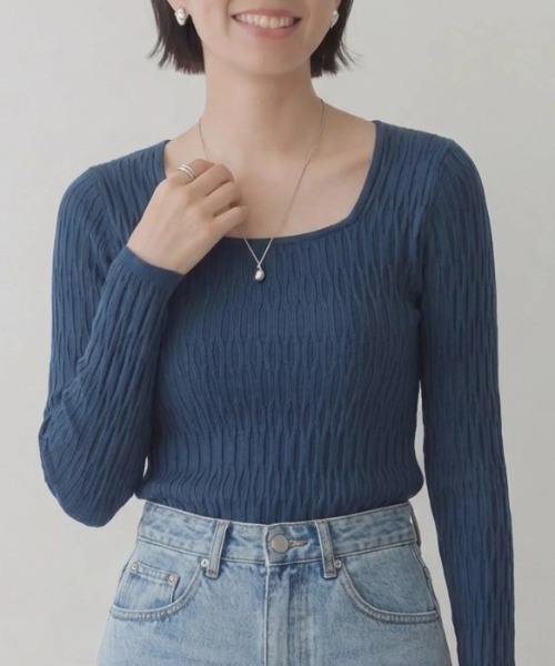 cammie(キャミー)の「Uネックシンプルトップス(Tシャツ/カットソー・レディース・ネイビー/アイボリー/ブラック・F)」の16枚目の写真