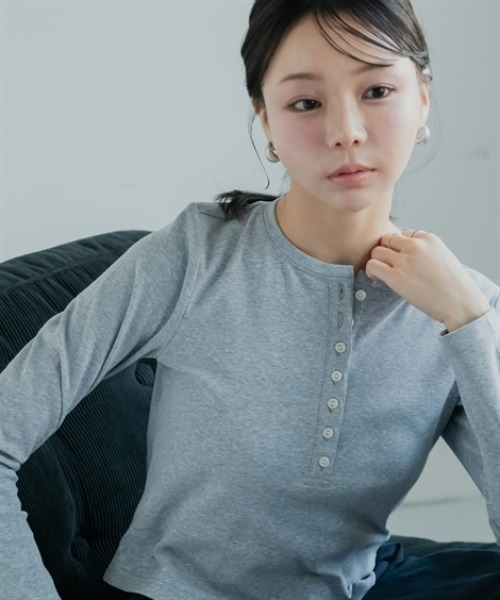 Petitjo（プッチージョ）の「小さいサイズ　ヘンリーネックロングスリーブＴ　低身長さん・小柄女性（Tシャツ/カットソー・レディース・杢グレー/ホワイト・PS/PSS/PL/PM）」の3枚目の写真