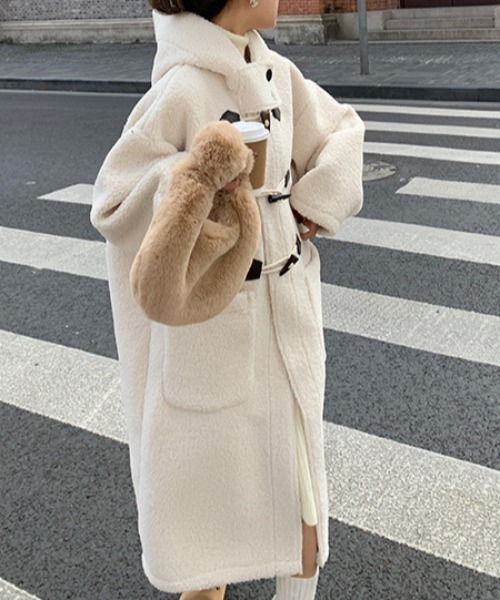 Mouton boa over duffel coat（ムートンコート）｜Vipoa（ヴィポア）の
