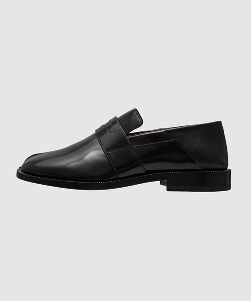 Maison Margiela（メゾンマルジェラ）の「TABI LOAFERS（ローファー・レディース・その他・38/37/36/39）」の2枚目の写真