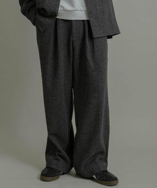 SENSE OF PLACE by URBAN RESEARCH（センスオブプレイスバイアーバンリサーチ）の「スライバーライクヘリンボーンワイドパンツ（その他パンツ・メンズ・チャコールグレー/ブラウン・MEDIUM/LARGE）」の16枚目の写真